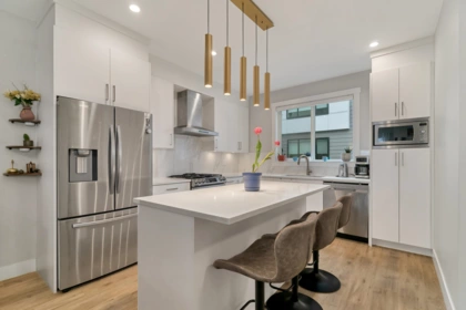 Kitchen Island Photo of 51 1639 162 Street, Surrey, BC