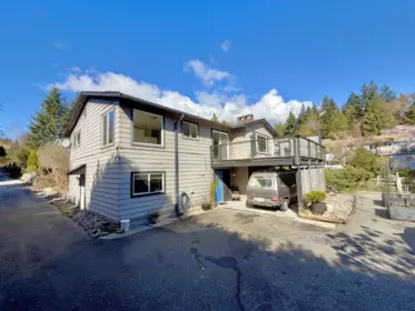 682 Crucil Road, Gibsons, BC, Gibsons — Single Family Residence for sale