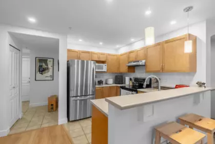 302 333 E 1st Street, North Vancouver, BC, North Vancouver — Apartment/Condo for sale