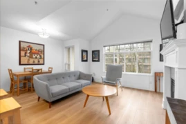 302 333 E 1st Street, North Vancouver, BC