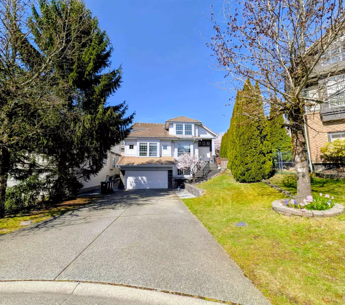 Family Room Photo of 24 Balsam Place, Port Moody, BC