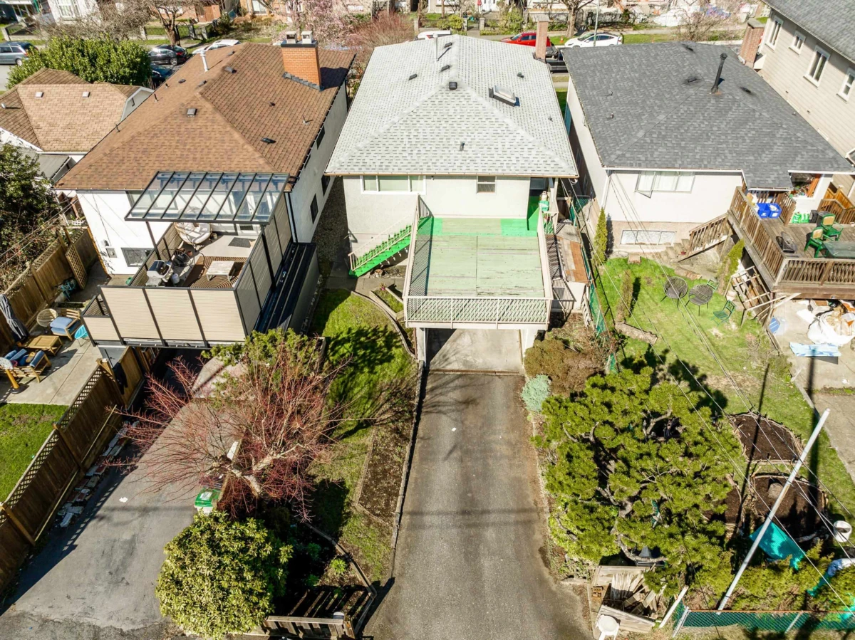 Family Room Photo of 3180 E 3rd Avenue, Vancouver, BC