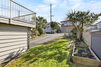 Backyard Photo of 3180 E 3rd Avenue, Vancouver, BC