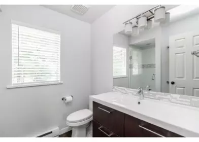 Primary Bathroom Photo of 24903 54 Avenue, Langley, BC