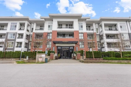 D221 8150 207 Street, Langley, BC, Langley — Apartment/Condo for sale