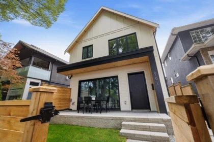 Garden / Landscaping Photo of 1 810 E 22nd Avenue, Vancouver, BC