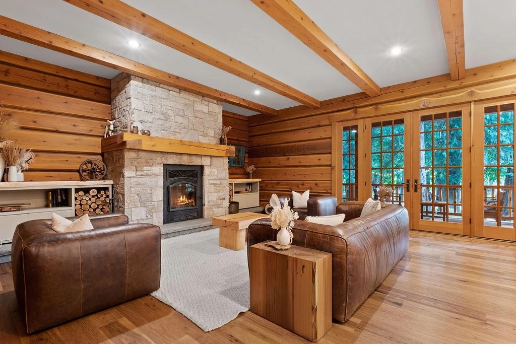 Family Room Photo of 1710 Highway 99, Pemberton, BC