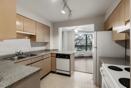 Primary Bedroom Photo of 305 8811 Lansdowne Road, Richmond, BC
