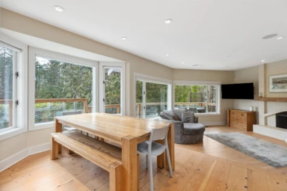 3714 Southridge Place, West Vancouver, BC, West Vancouver — Single Family Residence for sale