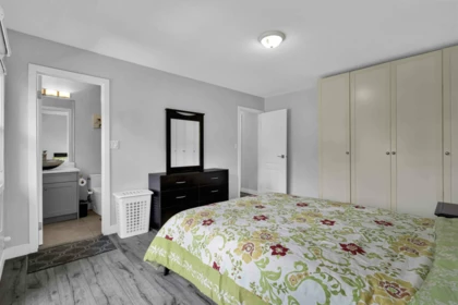 Basement Recreation Room Photo of 14704 16a Avenue, Surrey, BC