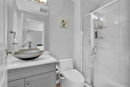 Laundry Room Photo of 14704 16a Avenue, Surrey, BC