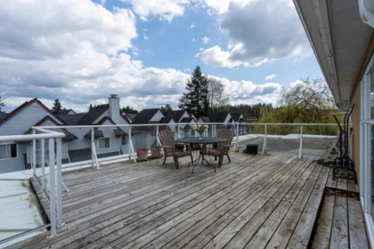 Garden / Landscaping Photo of 404 2340 Hawthorne Avenue, Port Coquitlam, BC