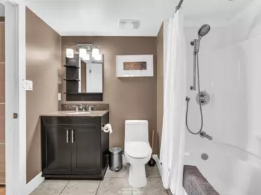 Loft / Bonus Room Photo of 203 4323 Gallant Avenue, North Vancouver, BC
