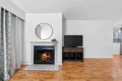105 932 Robinson Street, Coquitlam, BC, Coquitlam — Apartment/Condo for sale