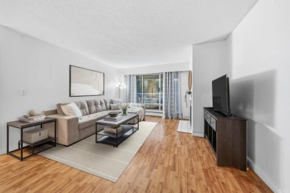 105 932 Robinson Street, Coquitlam, BC, Coquitlam — Apartment/Condo for sale