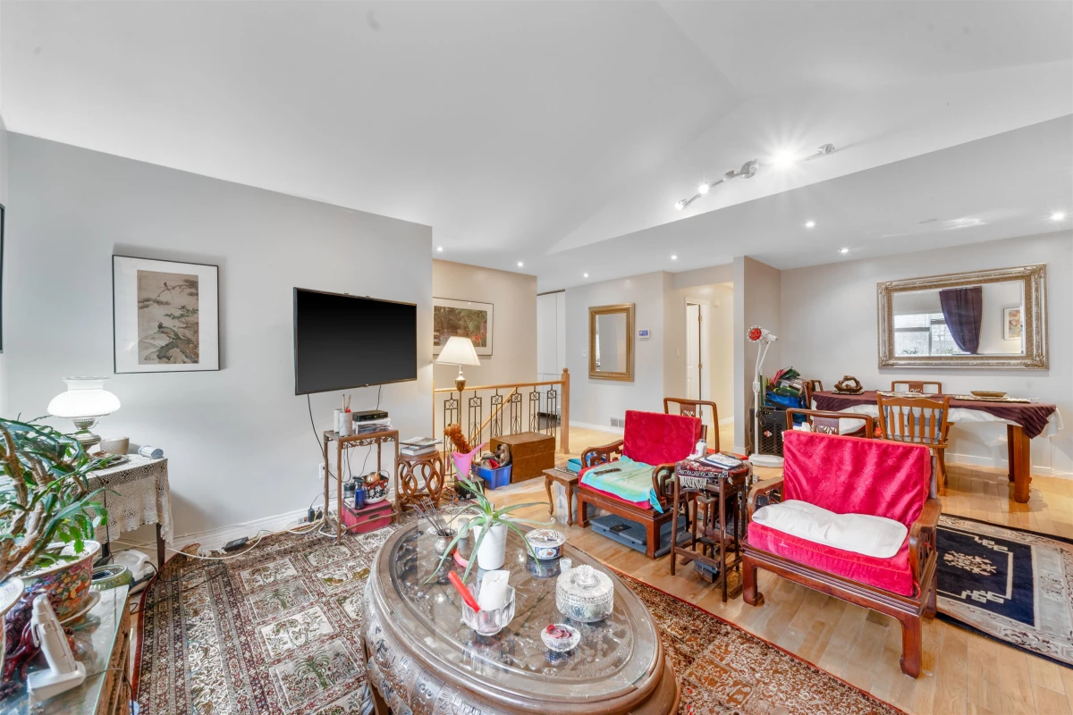 Family Room Photo of 2595 Whatcom Place, Abbotsford, BC