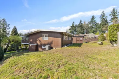 Swimming Pool Photo of 2113 Cape Horn Avenue, Coquitlam, BC
