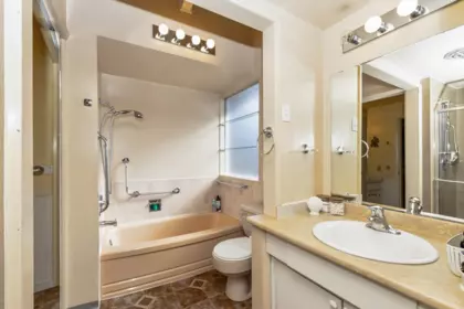 Walk-In Closet Photo of 2113 Cape Horn Avenue, Coquitlam, BC