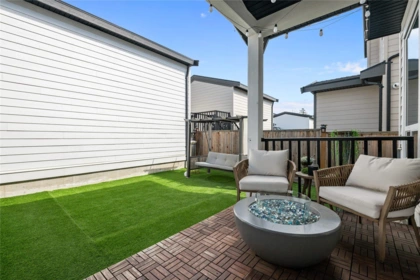 Outdoor Patio Photo of 16737 15a Avenue, Surrey, BC