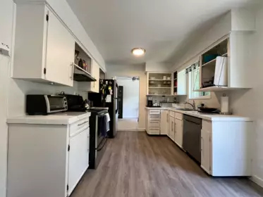 Guest Bathroom Photo of 11285 133a Street, Surrey, BC