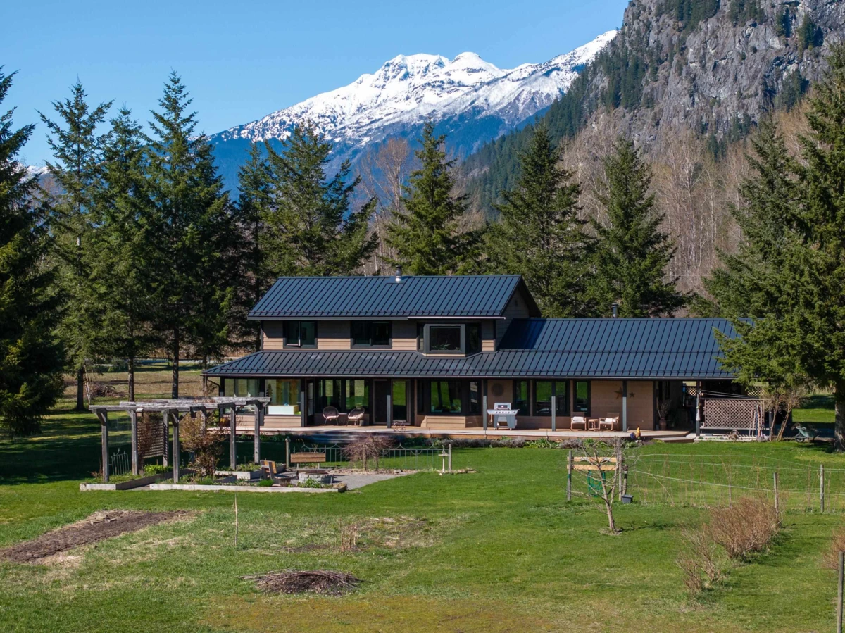 Exterior Rear Photo of 780 Green Road, Pemberton, BC