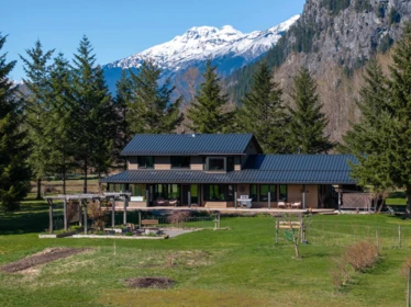 780 Green Road, Pemberton, BC, Pemberton — Single Family Residence for sale