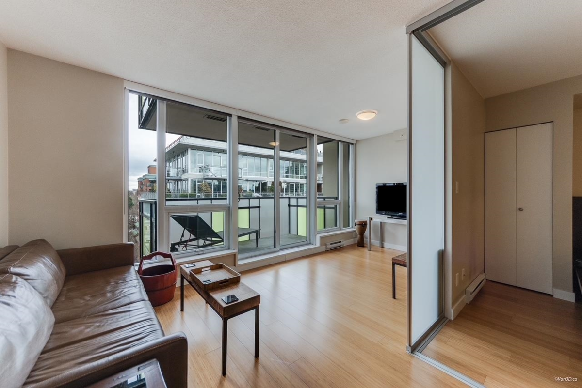 Dining Area Photo of 806 718 Main Street, Vancouver, BC