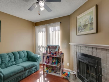 Primary Bedroom Photo of 4 32705 Fraser Crescent, Mission, BC