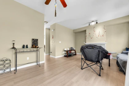 Kitchen Island Photo of 15 15133 29a Avenue, Surrey, BC