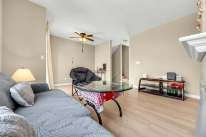 Kitchen Photo of 15 15133 29a Avenue, Surrey, BC