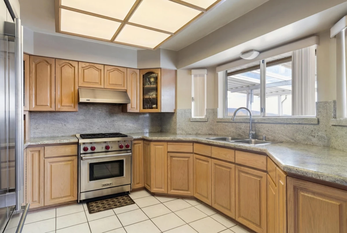 Dining Area Photo of 547 Tempe Crescent, North Vancouver, BC