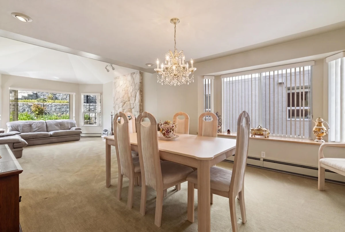Living Room Photo of 547 Tempe Crescent, North Vancouver, BC