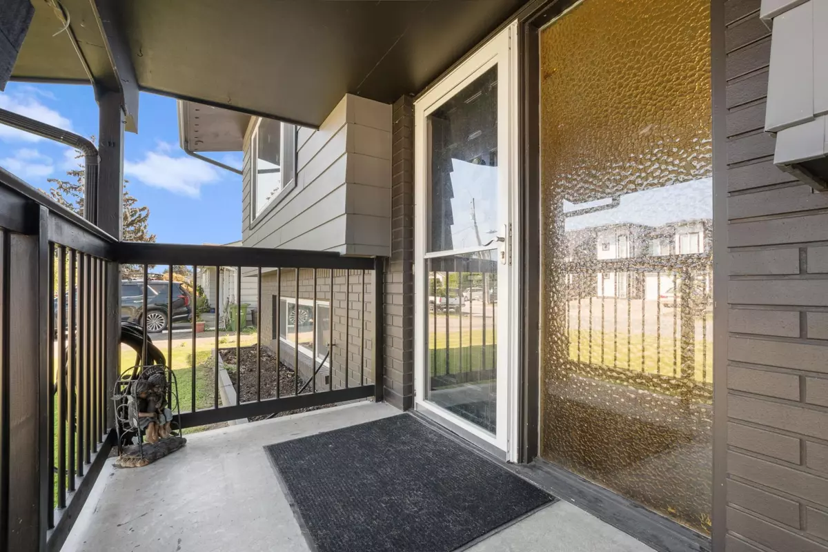 Family Room Photo of 8789 Butchart Street, Chilliwack, BC