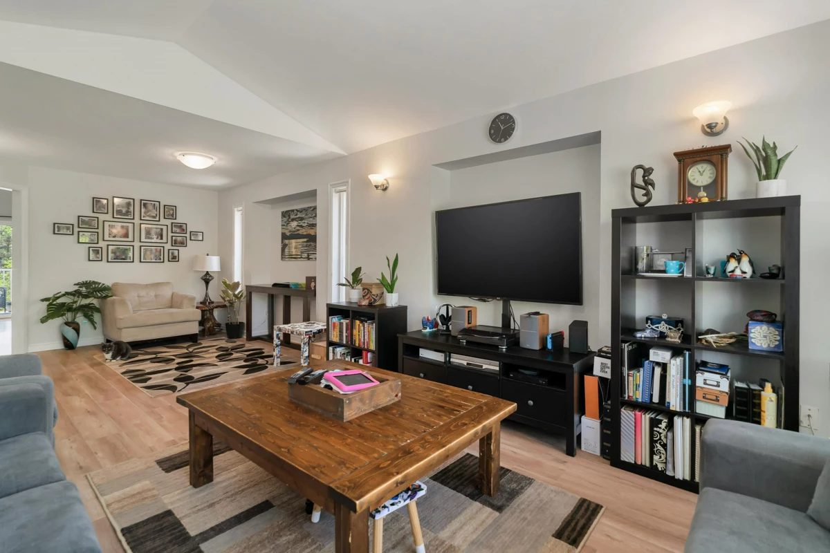 Dining Area Photo of 23788 Kanaka Way, Maple Ridge, BC
