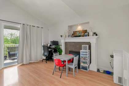 Breakfast Nook Photo of 23788 Kanaka Way, Maple Ridge, BC
