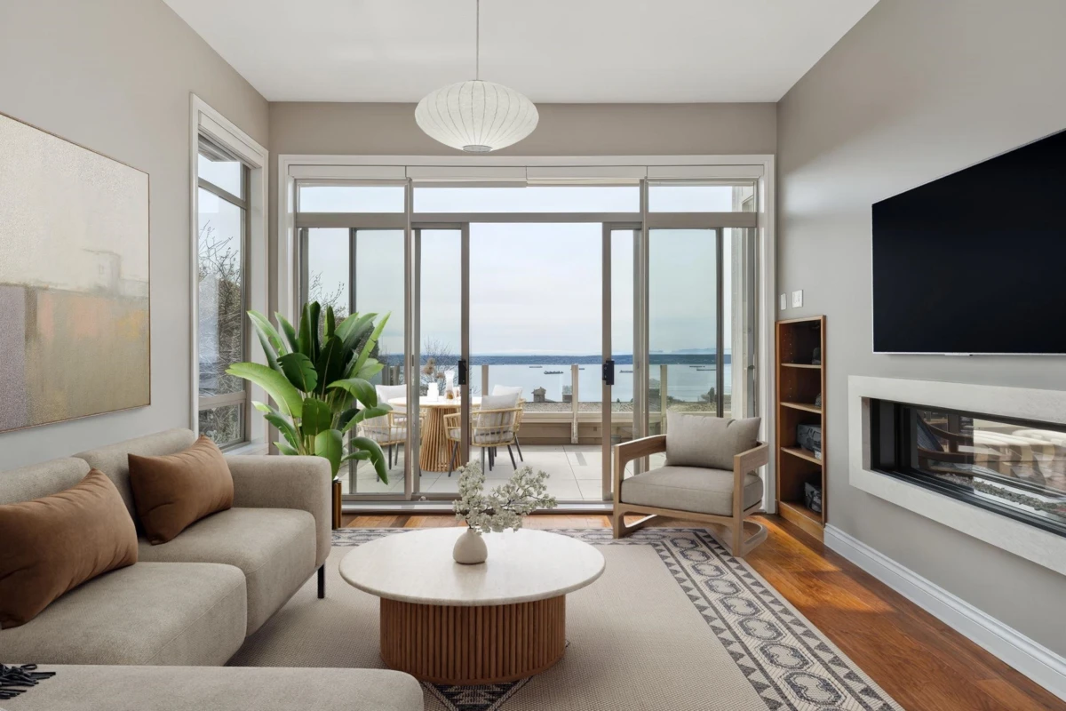 Family Room Photo of 2416 Carr Lane, West Vancouver, BC
