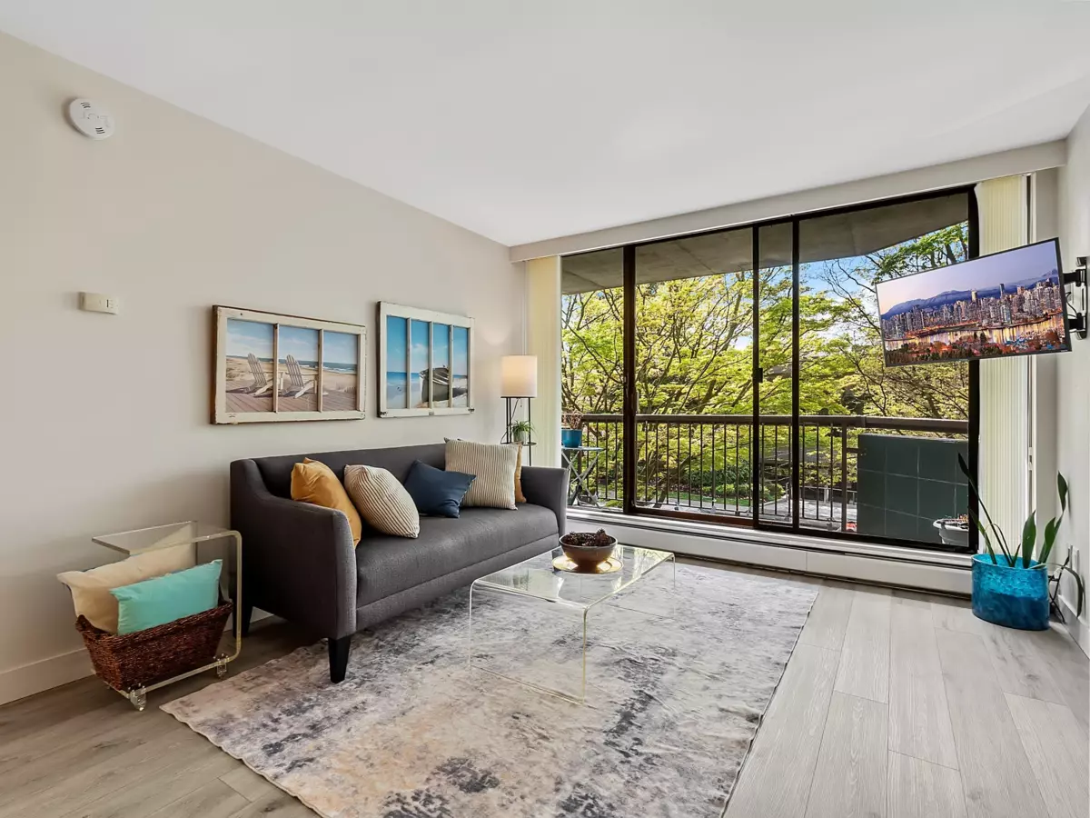 Family Room Photo of 205 2445 W 3rd Avenue, Vancouver, BC