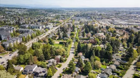 Front Yard Photo of 19426 63a Avenue, Surrey, BC