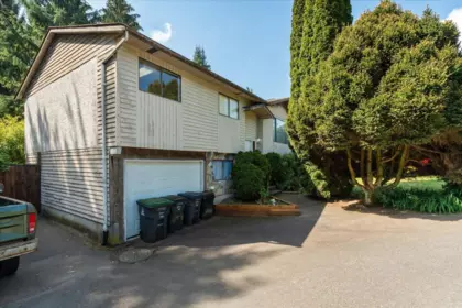 Loft / Bonus Room Photo of 19426 63a Avenue, Surrey, BC