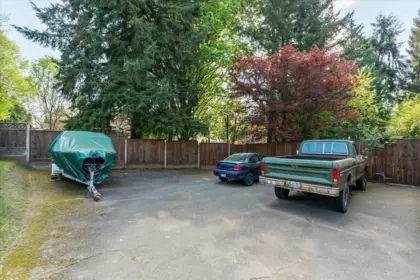 Office / Den Photo of 19426 63a Avenue, Surrey, BC