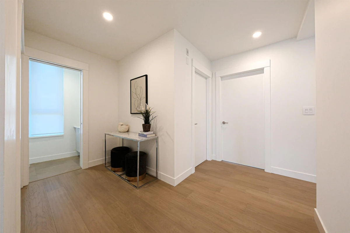 Dining Area Photo of 602 7638 Cambie Street, Vancouver, BC