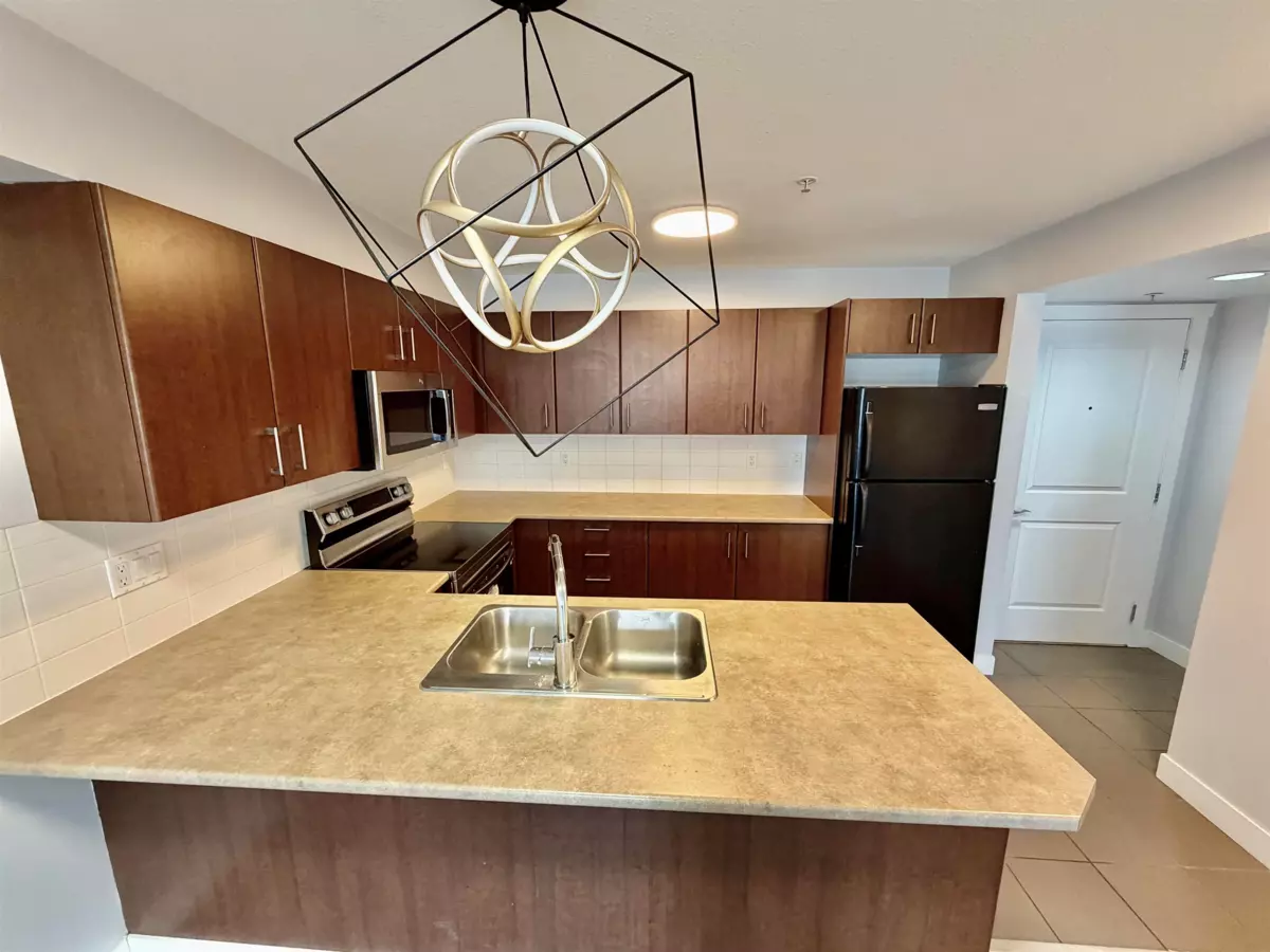 Dining Area Photo of 214 45555 Yale Road, Chilliwack, BC