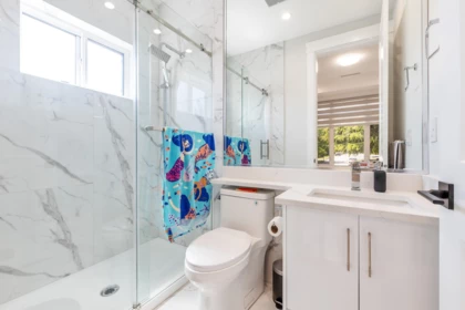 Guest Bathroom Photo of 8007 Bradley Avenue, Burnaby, BC