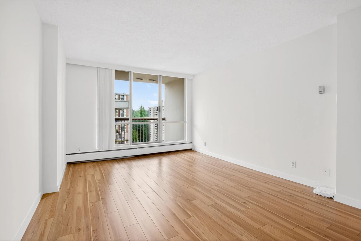 Family Room Photo of 1306 2016 Fullerton Avenue, North Vancouver, BC