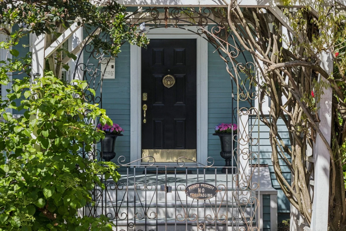 Exterior Rear Photo of 557 Lonsdale Avenue, North Vancouver, BC