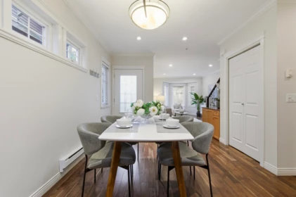 Breakfast Nook Photo of 1737 Frances Street, Vancouver, BC