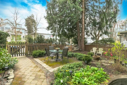 Garden / Landscaping Photo of 1737 Frances Street, Vancouver, BC