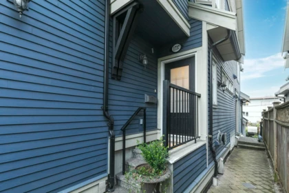 Hot Tub / Spa Photo of 1737 Frances Street, Vancouver, BC