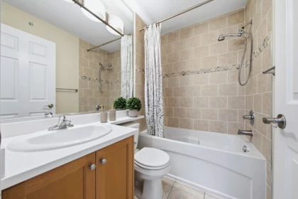 Mudroom Photo of 1737 Frances Street, Vancouver, BC