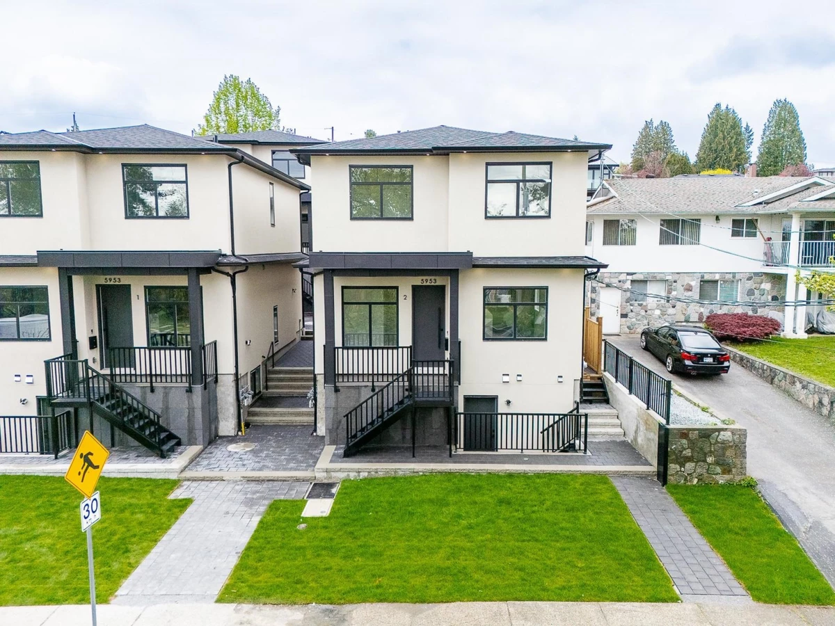 Living Room Photo of 3 5953 Winch Street, Burnaby, BC